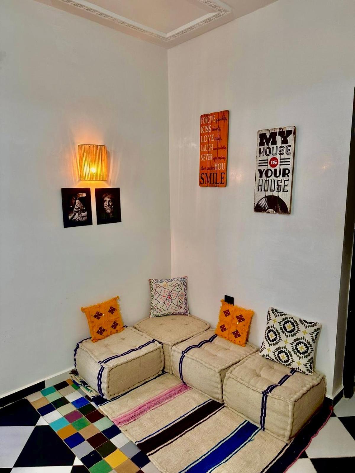 Biona, Beautiful Apartment Seaview 에사우이라 외부 사진
